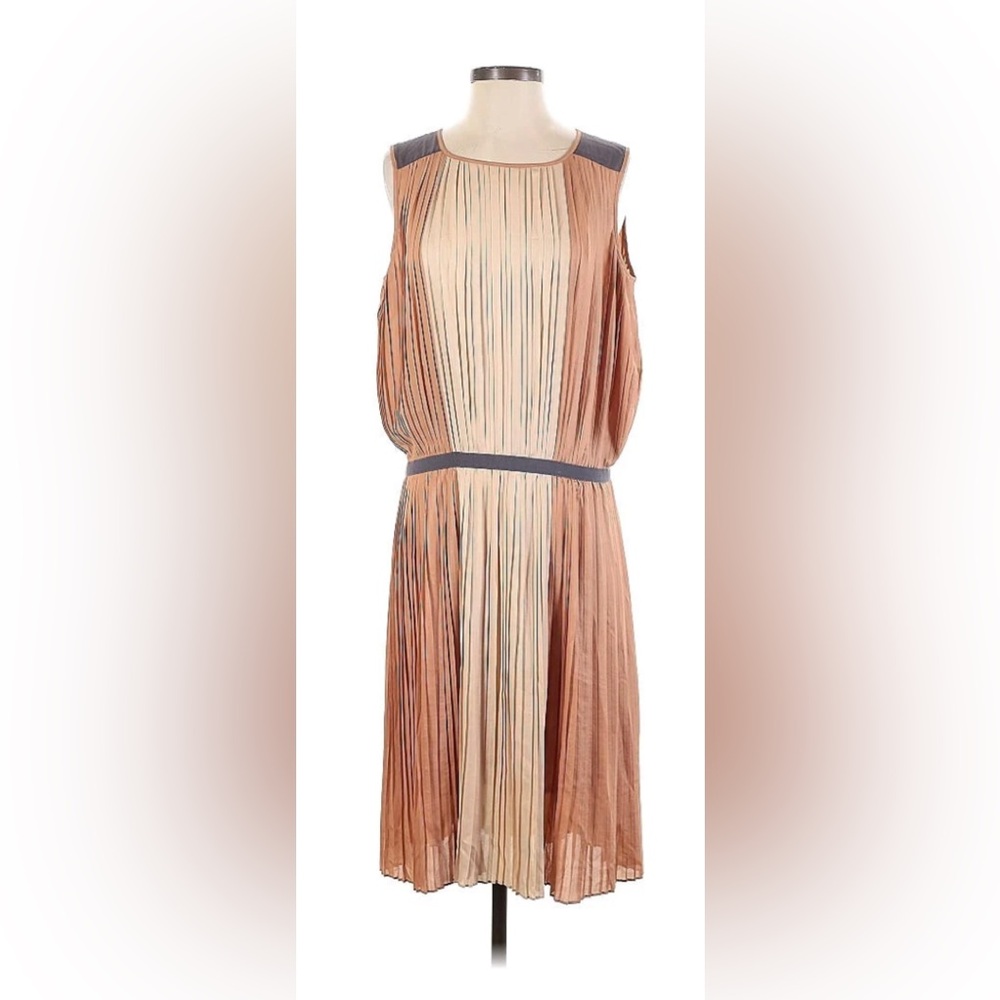 EUC, BCBG MaxAzria Pleated Dress